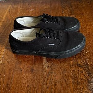 Vans - 7 Men or 8.5 Woman